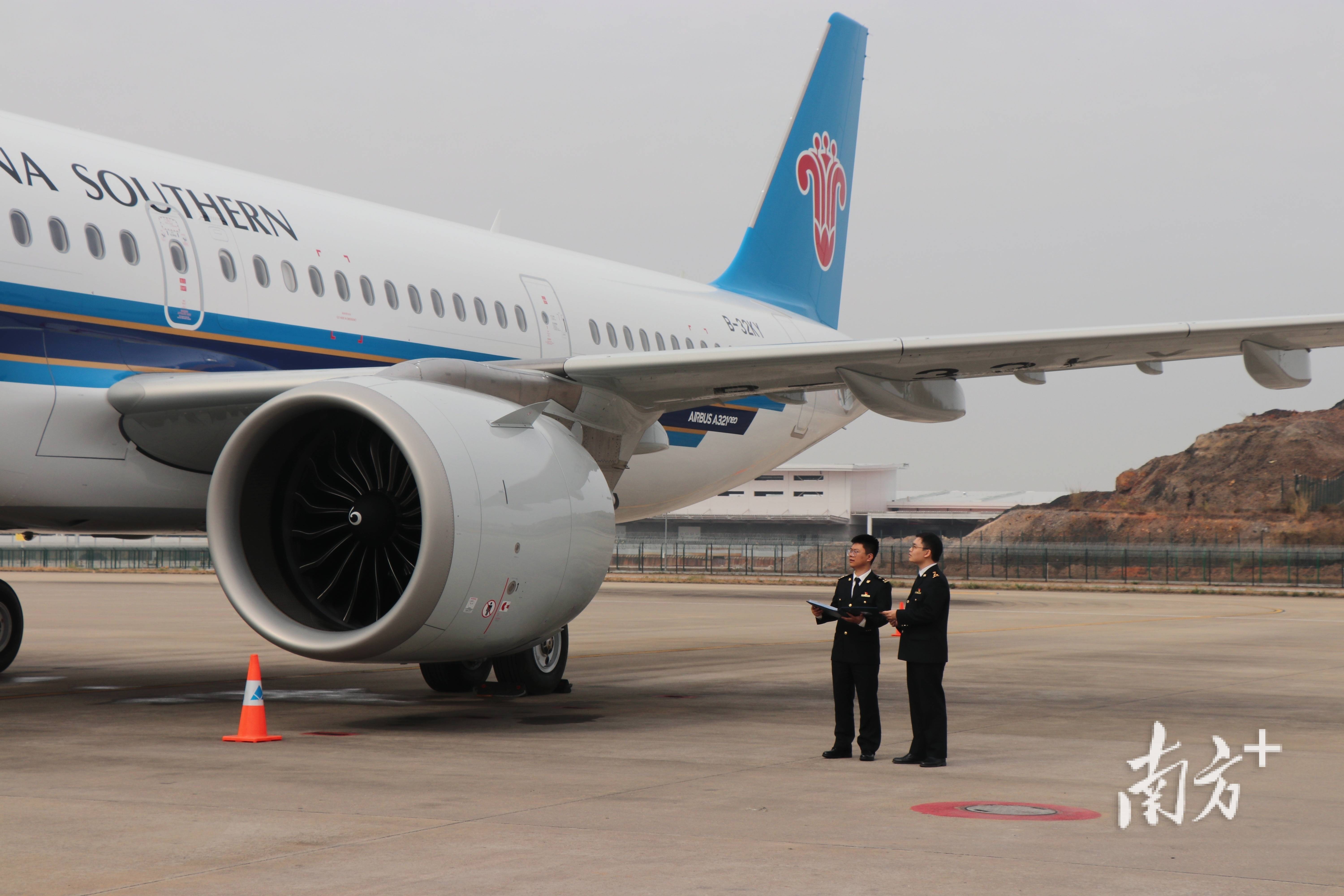 進口飛機7架<strong></p>
<p>爬架租賃
</strong>！廣州航空租賃業(yè)務(wù)迎來“開門紅”:爬架租賃
